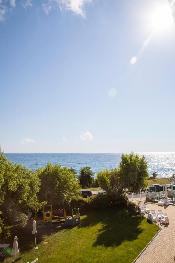 Hotel Perla Beach Luxury Primorsko Exterior photo